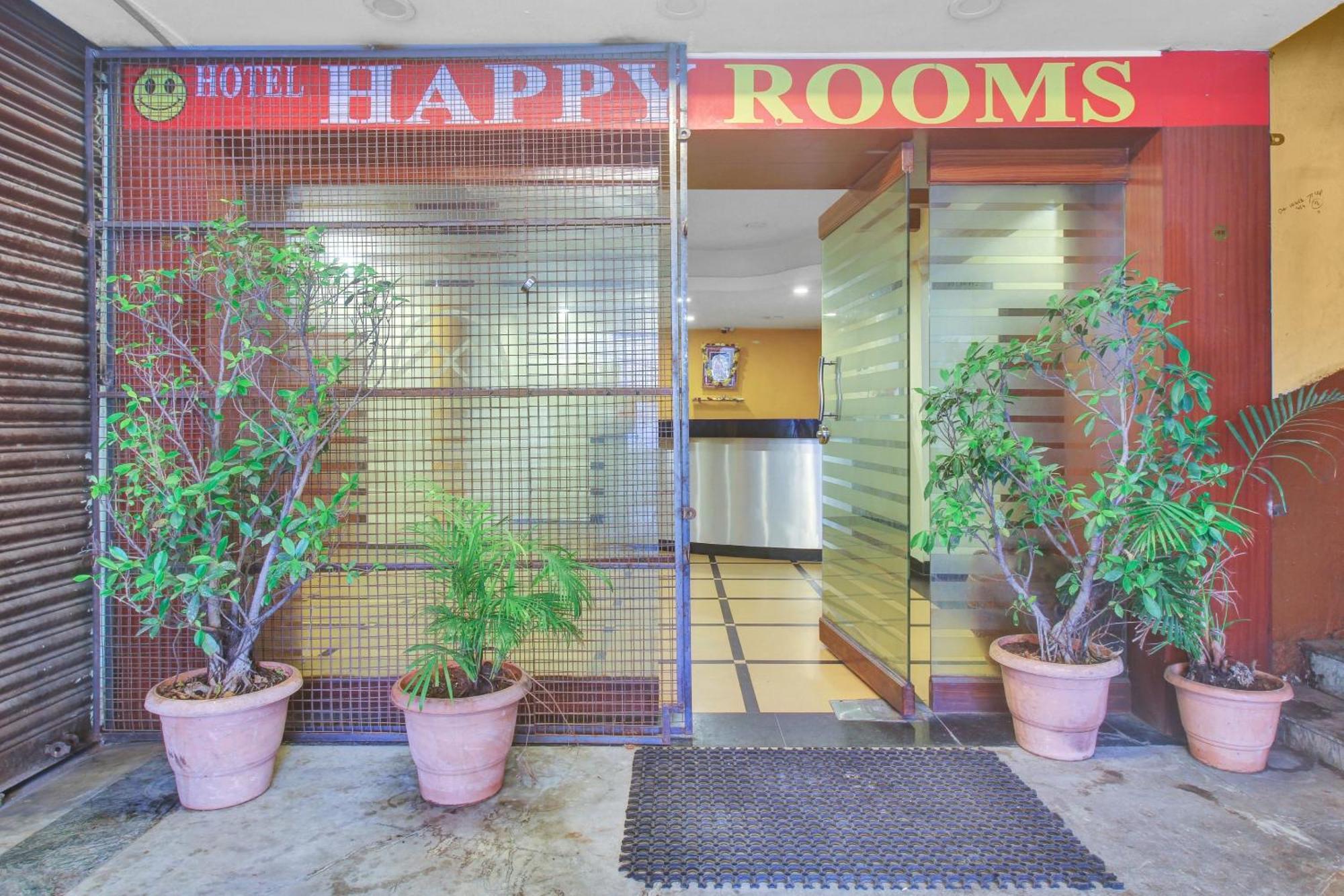 OYO 82030 Hotel Happy Rooms Hyderabad Exterior foto