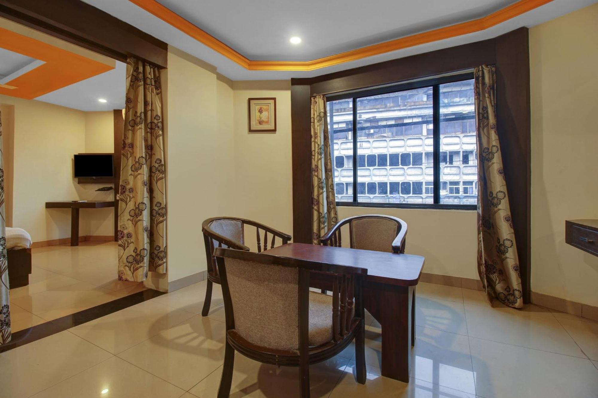 OYO 82030 Hotel Happy Rooms Hyderabad Exterior foto